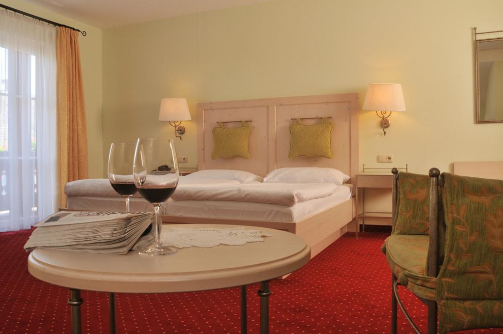 Hotel-Gasthof Beim Boeckhiasl Neukirchen an der Vöckla 외부 사진